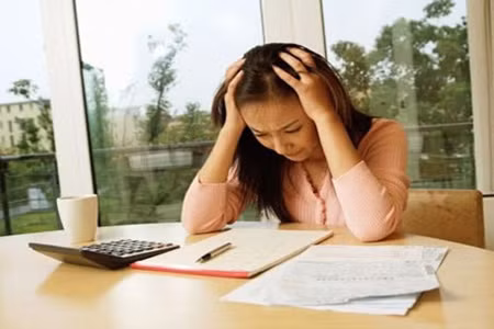 Rối loạn hệ thống miễn dịch: Các hệ thống miễn dịch của người có hội chứng mệt mỏi mãn tính bị suy giảm sau khi bị nhiễm trùng, sau khi rối loạn về tâm lý, rối loạn dinh dưỡng,...