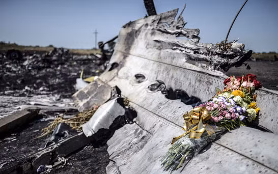 Hiện trường vụ rơi máy bay MH17.