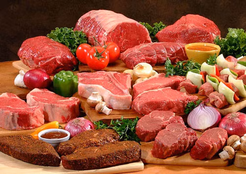 Ăn thức ăn giàu protein: vì đây là thời điểm cơ thể thai nhi phát triển, cần protein để hình thành cơ thể thai nhi, bộ não bắt đầu phát triển, thực phẩm giàu protein là thịt bò, thịt lợn, trứng, sữa…