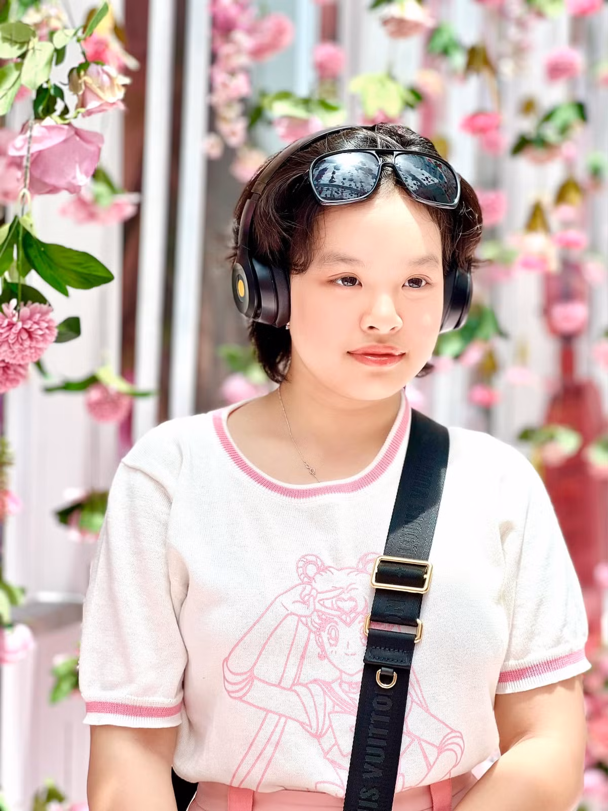 Con gái lớn của Thúy Hạnh Suli năm nay 16 tuổi, rất cá tính, đam mê nghệ thuật, yêu thích thời trang.
