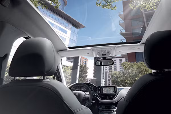 Nội thất Peugeot 208 nhiều tiện nghi và trang bị cao cấp.