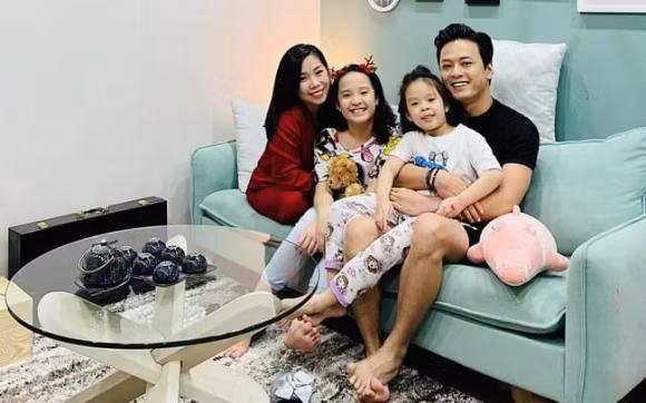 Vo Hong Dang nhac den chong, chi tiet cho thay cuoc song van hanh phuc-Hinh-4