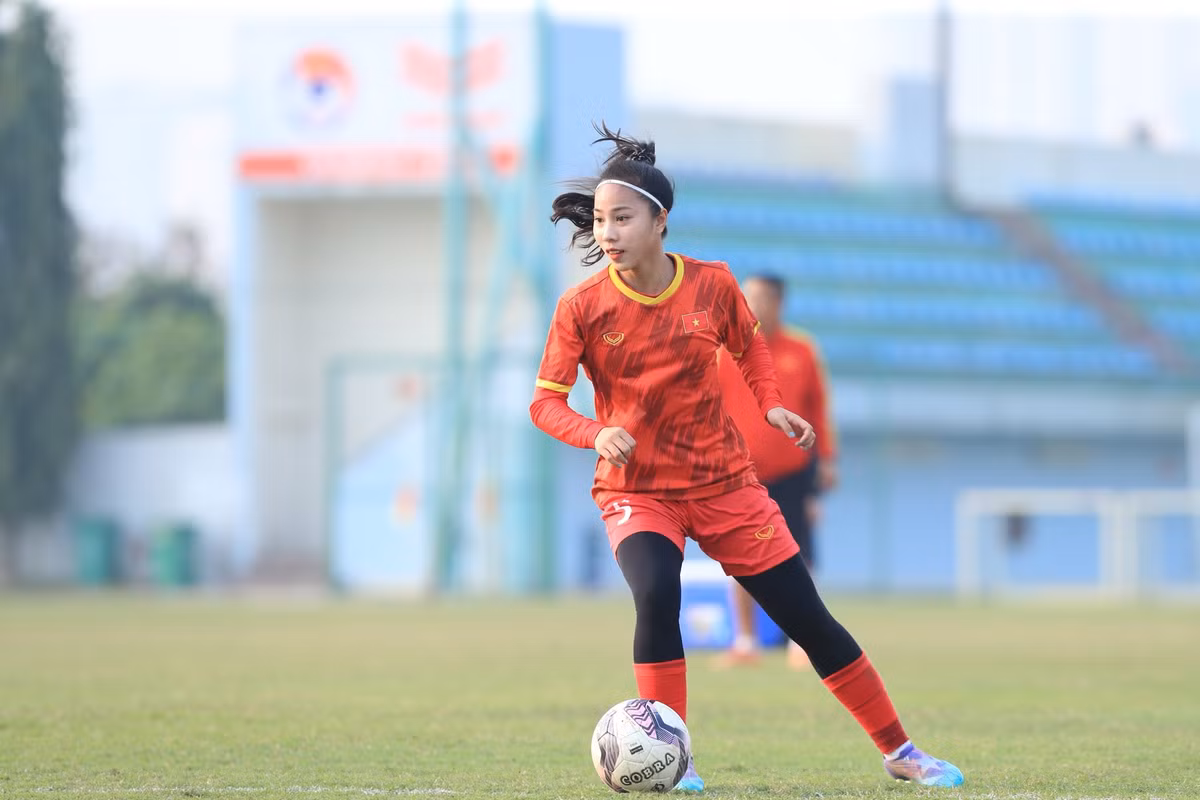 Nhan sac xinh dep, cuon hut cua doi truong U20 nu Viet Nam-Hinh-3