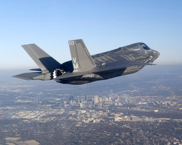 Tiêm kích tàng hình F-35.