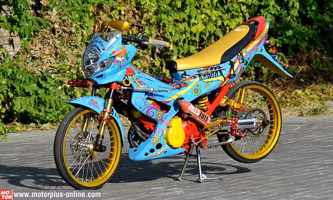 Ba tông màu chủ đạo trên chiếc Raider này là xanh-vàng-đỏ nhưng đó là sự kết hợp hoàn hảo để cho ra đời một bản độ ngộ nghĩnh.