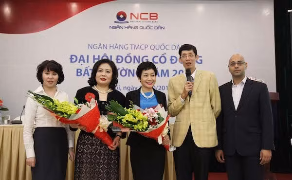 Hinh anh ve loat sep nu moi toanh cua ngan hang Viet-Hinh-7