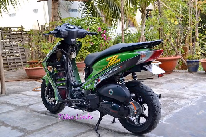 Dàn đầu nổi bật với đồng hồ koso RX2N.