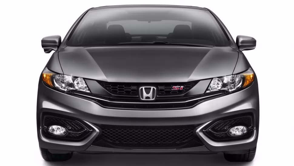 Civic Si mới sở hữu khối động cơ i-VTEC 4 xi-lanh 2,4 lít công suất 205 mã lực và mô-men xoắn cực đại 235Nm, đi cùng hộp số tay 6 cấp.