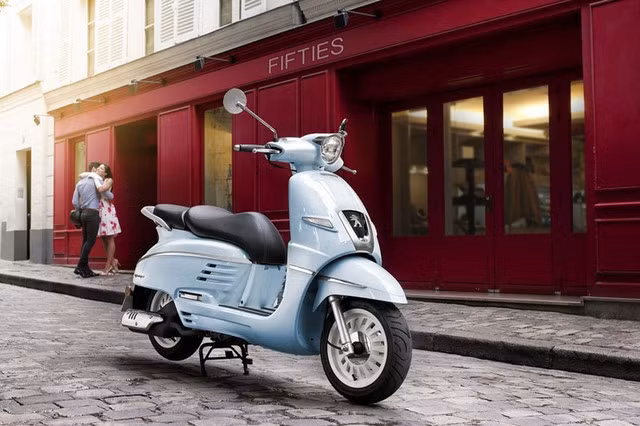 Peugeot Django Heritage.