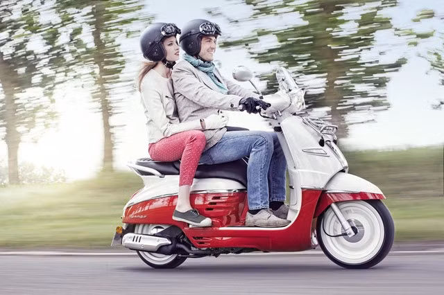 Peugeot Django Evasion.