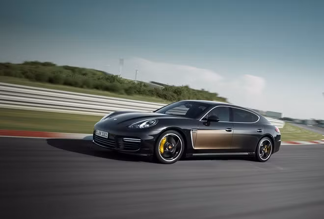 Được biết, Panamera Exclusive là phiên bản hạn chế chỉ sản xuất 100 chiếc trên thế giới.