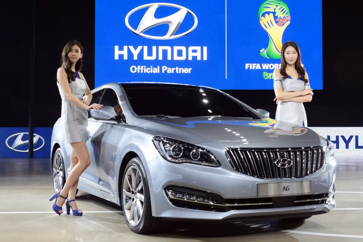 Xe bắt đầu được bán tại thị trường Hàn Quốc từ cuối tháng 10 sau khi ra mắt và tiến đến các thị trường khác trong thời gian sắp tới.