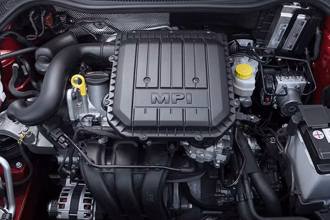 Giá sau thuế của Volkswagen Polo phiên bản 1.6MT là 737 triệu đồng còn phiên bản 1.6AT có giá 796 triệu đồng.