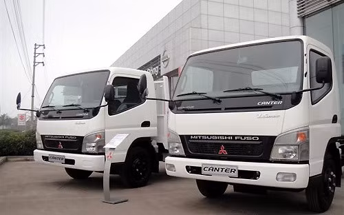 Canter mới được lắp đặt dòng động cơ diesel 4D32-2A, dung tích 3.9L nổi tiếng thế giới với trang bị mới là tua-bin tăng áp và hệ thống làm mát khí nạp.