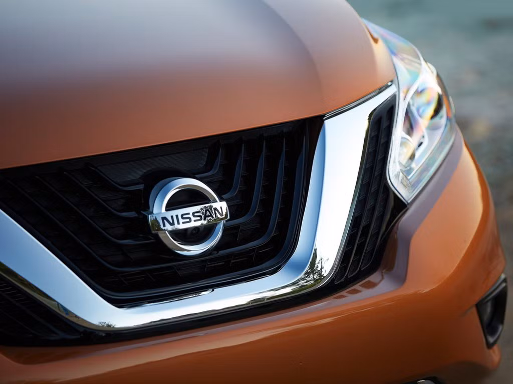 Thế hệ thứ ba được phát triển dựa trên sự tinh tế của mẫu Resonance Concept. Murano 2015 như một tác phẩm điêu khắc tinh xảo, kết hợp giữa thiết kế bắt mắt, trẻ trung và hàng loạt tiện ích, công nghệ hiện đại, mang đến sự thoải mái nhất cho người dùng.