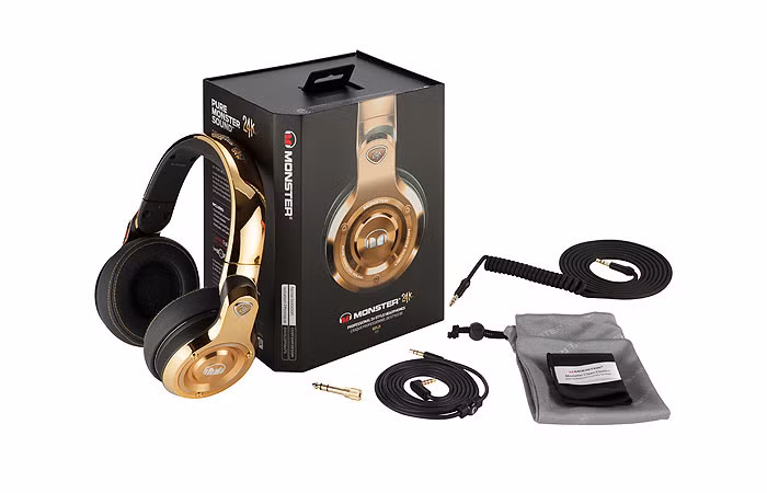 Monster 24K và bộ phụ kiện.