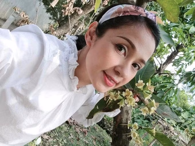 Anh hiem cach day 3 thap ky cua Viet Trinh va Diem Huong 'gay sot'-Hinh-4