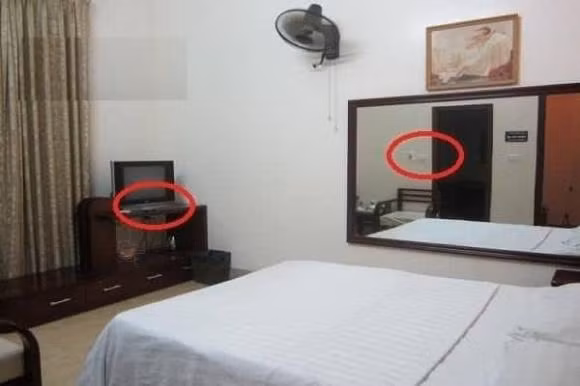Phat hien nha nghi, khach san co ket noi wifi la, nen roi di ngay-Hinh-2