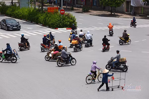 Du bao thoi tiet 27/7, Ha Noi oi nong