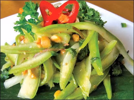 Nộm bầu.