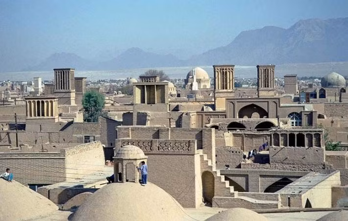  7. Thành phố Yazd (Iran). Có lịch sử hình thành từ thời kỳ cổ đại, thành phố Yazd là bằng chứng sống cho sự sinh tồn trong điều kiện hạn chế và khắc nghiệt của sa mạc. Ảnh: UNESCO.