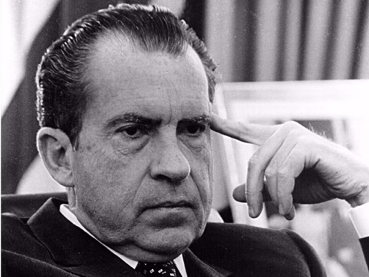  Ngày 1/1/1974: Vụ bê bối Watergate bùng nổ khi hoạt động do thám phi pháp của đảng Cộng hòa nhằm vào các đối thủ chính trị ở Mỹ bị báo chí phanh phui, dẫn đến việc Tổng thống Richard Nixon phải từ chức. Ảnh: Business Insider.