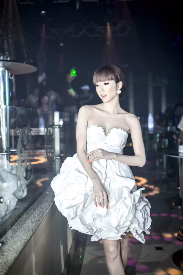 Giúp Ngọc Quyên giống những nàng thiên nga trong các vở múa ba-lê kinh điển