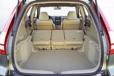 Đặc biệt, công nghệ Honda Magic Seats cho phép người dùng có thể gập hàng ghế thứ 2 lại, tạo thành khoang chứa đồ một cách linh hoạt.