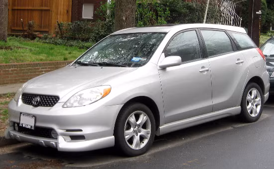 Toyota Matrix còn được gọi với tên đầy đủ là Toyota Corolla Matrix. Mẫu xe đầu tiên được giới thiệu vào năm 2003. Điểm nổi bật của dòng xe này là hệ thống nội thất rộng rãi, đặc biệt.