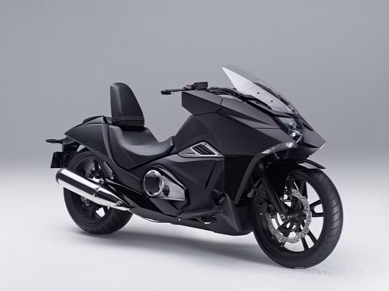 NM4 Vultus sở hữu kiểu dáng độc, lấy cảm hứng từ truyện tranh và các bộ phim hoạt hình về robot Gundam của Nhật.