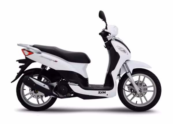 SYM Symphony 125 S: Xe được trang bị động cơ 4 thì, xi-lanh đơn, làm mát bằng không khí. Xe có thiết kế khá nhẹ nhàng, thanh lịch. Điểm trừ của mẫu xe này là khởi động vào buổi sáng chưa thực sự nhạy.