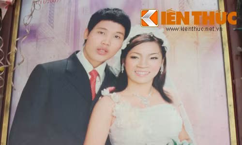 Ảnh cưới của vợ chồng nạn nhân Thêm.