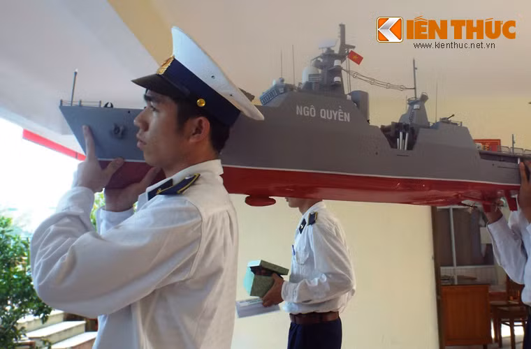 Ky thu thi mo hinh tau chien cua HV Hai quan Viet Nam