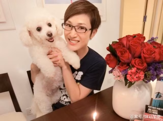 Hoa hau Hong Kong Tran Phap Dung thoat e o tuoi 55?-Hinh-3