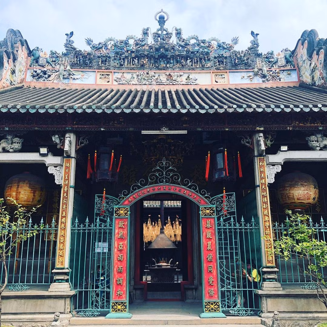 Nhung ngoi chua cau duyen noi tieng tai TP HCM-Hinh-7