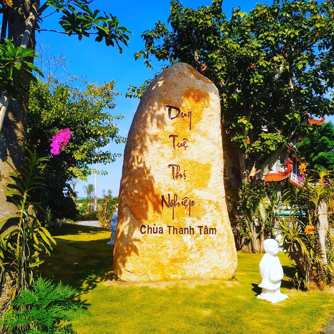 Nhung ngoi chua cau duyen noi tieng tai TP HCM-Hinh-11
