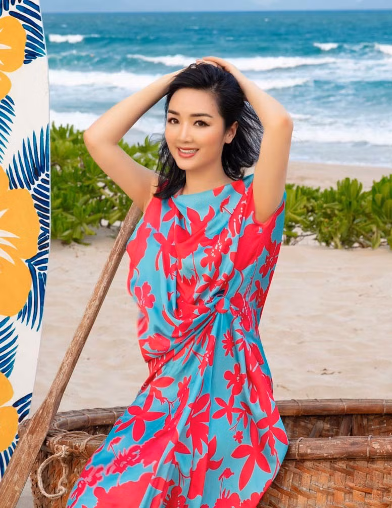 Dù nhiều năm không tham gia phim ảnh hay các hoạt động showbiz nhưng Hoa hậu Giáng My vẫn là cái tên được giới truyền thông nhắc đến nhiều nhờ nhan sắc tươi trẻ, bền vững theo thời gian.