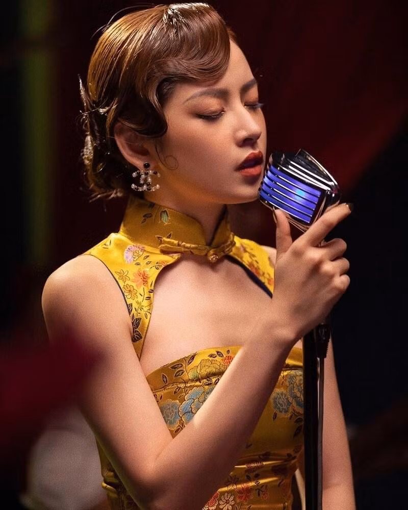 Chi Pu va 