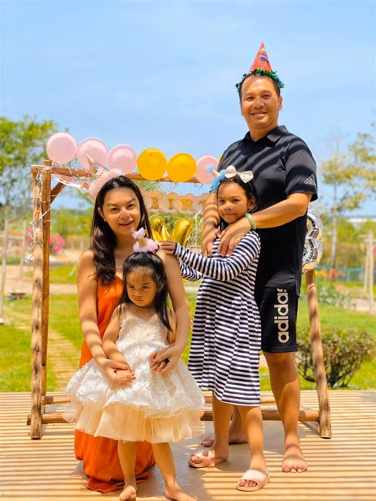 Pham Quynh Anh bi cong an giao thong kiem tra nong do con-Hinh-8