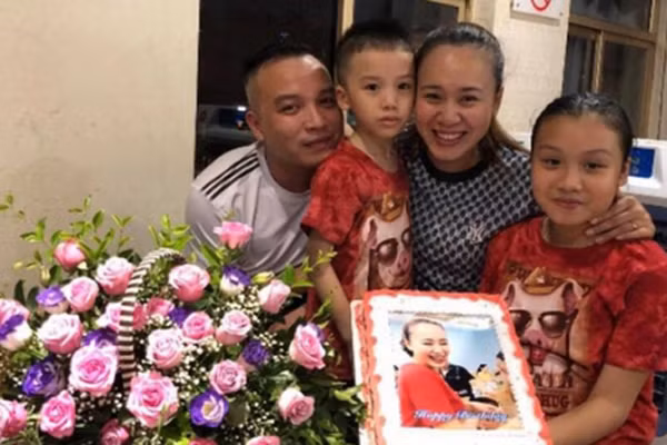 Hôn nhân kín tiếng ngoài đời của dì Liễu trong “Hương vị tình thân” - Hình 5 Hon nhan kin tieng ngoai doi cua di Lieu trong “Huong vi tinh than”-Hinh-5