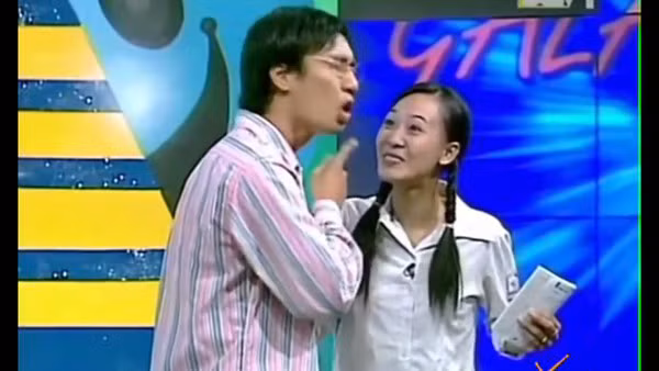 Hôn nhân kín tiếng ngoài đời của dì Liễu trong “Hương vị tình thân” - Hình 2 Hon nhan kin tieng ngoai doi cua di Lieu trong “Huong vi tinh than”-Hinh-2