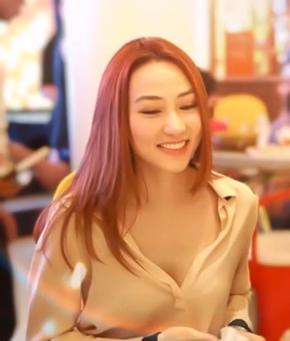 Bat ngo bi chup len, nhan sac cua Ngan Khanh ra sao o tuoi 35?