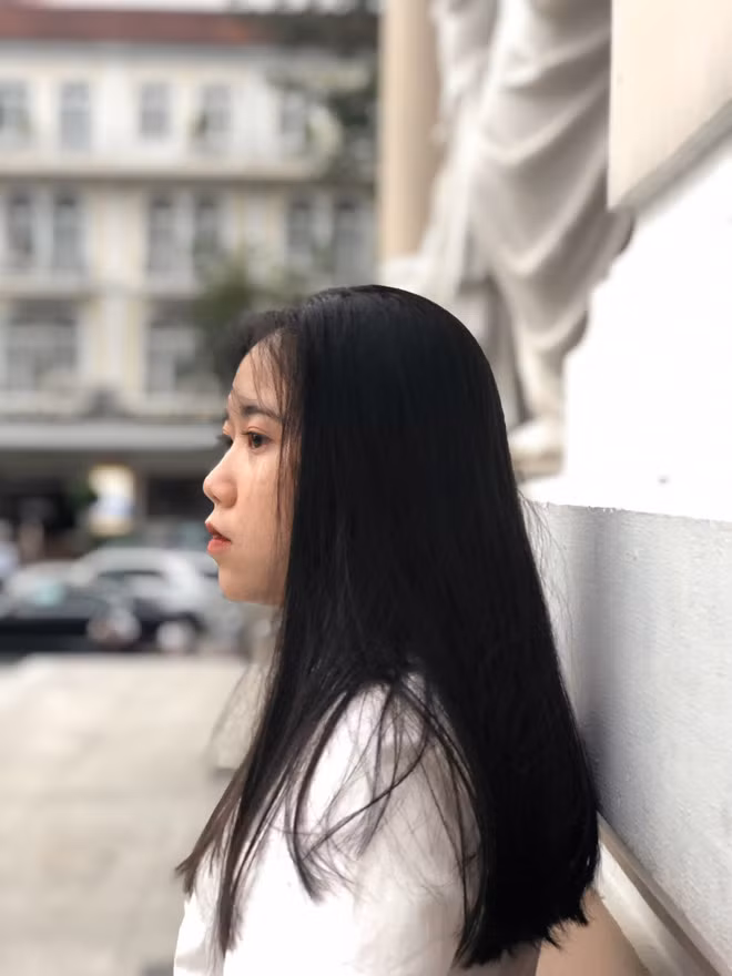 Co gai dang thi tot nghiep THPT Quoc gia thi dinh COVID-19 gio ra sao?-Hinh-2