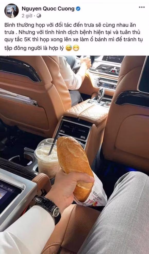 Cường Đô La ngồi xế hộp ăn ổ bánh mì 10 ngàn đồng Cuong Do La ngoi xe hop an o banh mi 10 ngan dong