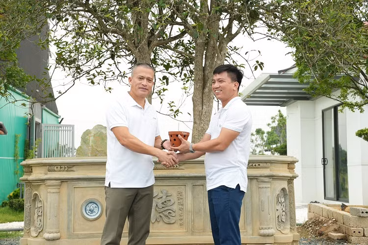 Bí mật sau thương vụ trao đổi cặp Mộc Hương giá 23 tỷ đồng ảnh 1