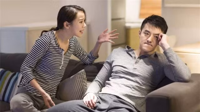 Người phụ nữ mai mối mẹ chồng cho chính bố đẻ của mình và cái kết Nguoi phu nu mai moi me chong cho chinh bo de cua minh va cai ket