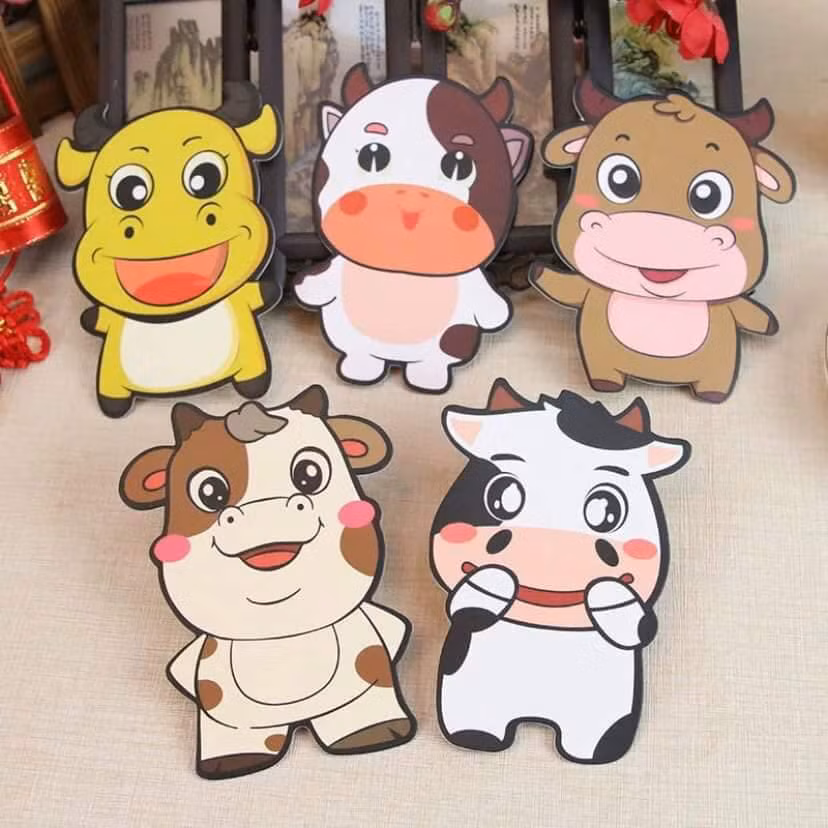 Bao lì xì hình trâu và thần tài mạ vàng cháy hàng dịp Tết - Hình 3 Bao li xi hinh trau va than tai ma vang chay hang dip Tet-Hinh-3