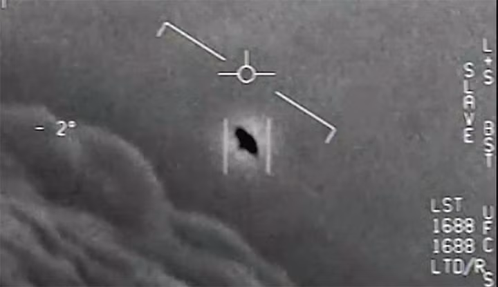 Cuu phi cong Hai quan My khang dinh nhin thay UFO