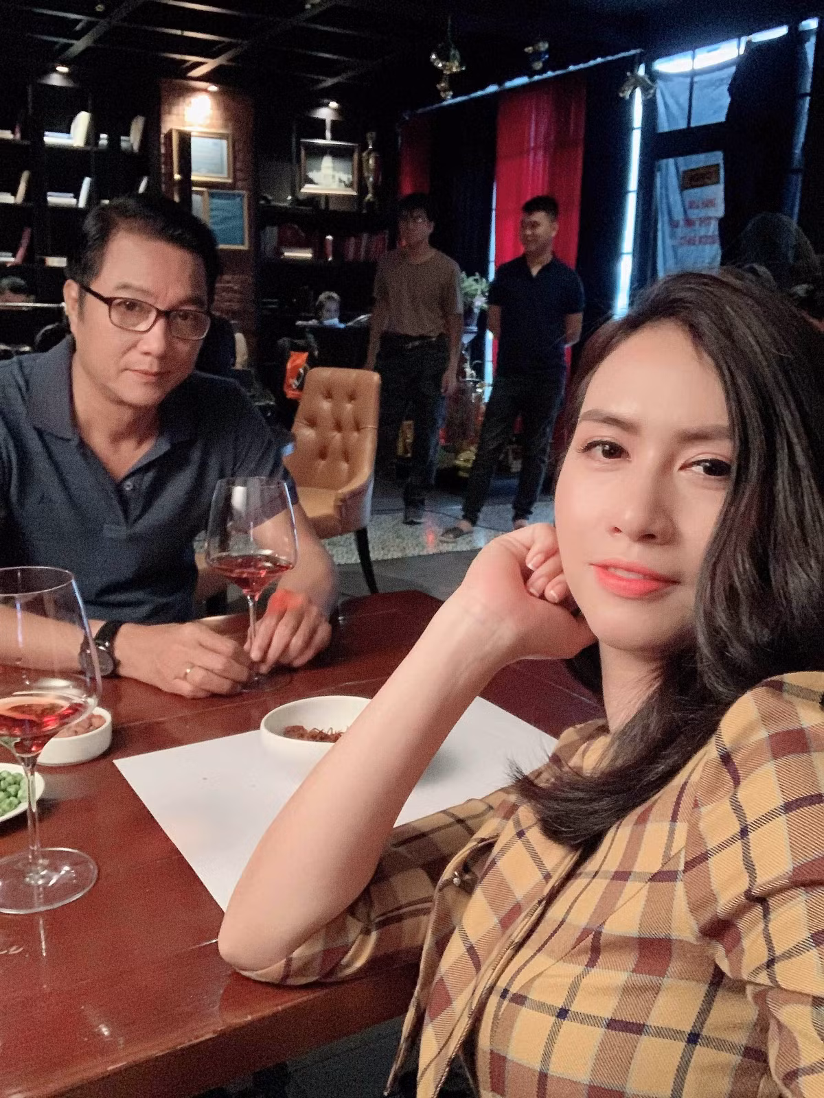 Dai uy cong an Truc Mai bam dap vi vai tieu tam-Hinh-4