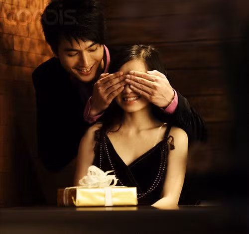 Vo chong muon man nong nhu thuo moi yeu cu lam dieu gian don nay-Hinh-2